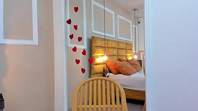 Snapshot of adarussell chatting on 02-14-25, 07:23 adarussell online show from 02-14-25, 07:23