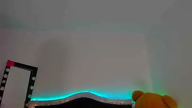 JanneKim online show from 12-12-24, 08:10