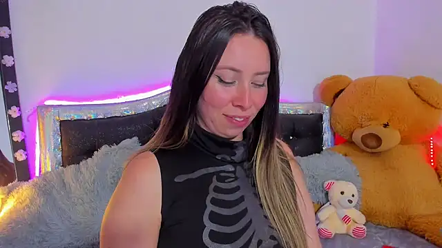 JanneKim online show from 12-18-24, 06:21