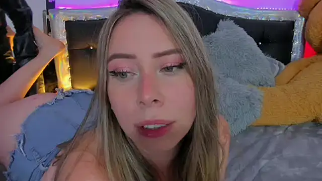 JanneKim online show from 12-26-24, 01:29