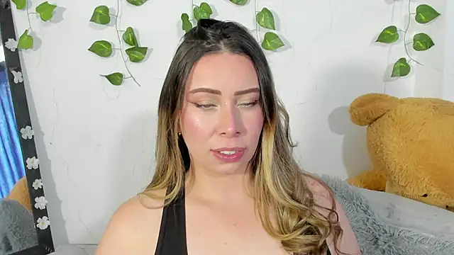 JanneKim online show from 11-12-25, 02:39