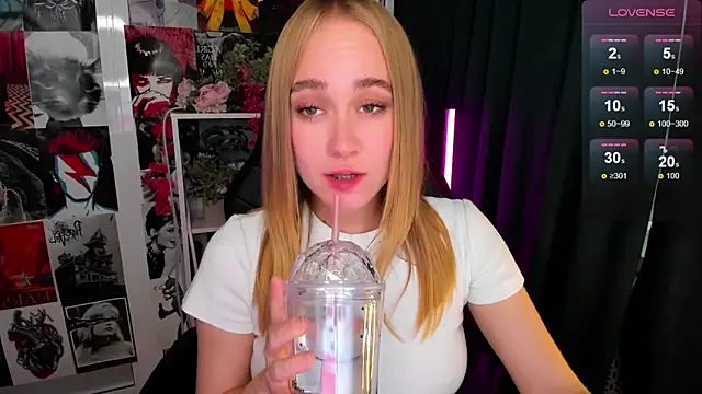 LianaBright online show from 10-09-25, 02:53