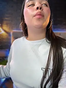 Paloma  LS online show from 10-15-25, 05:57