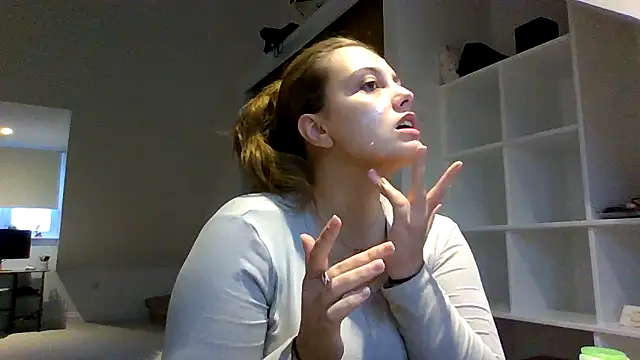 Krystal Tx online show from 10-26-25, 04:02