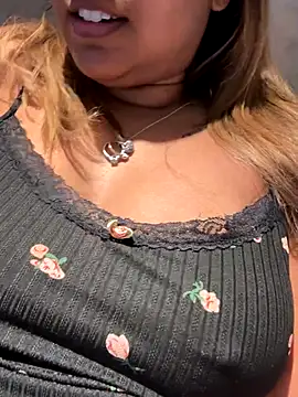 Snapshot of TEMPTING-TAMMY chatting on 09-09-25, 05:18 TEMPTING-TAMMY online show from 09-09-25, 05:18