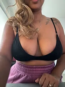 Snapshot of TEMPTING-TAMMY chatting on 11-27-25, 01:57 TEMPTING-TAMMY online show from 11-27-25, 01:57