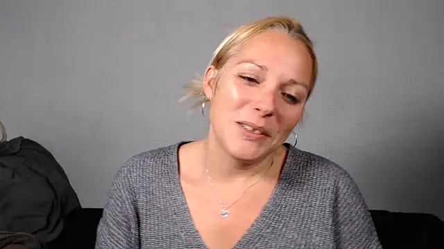 Doucelouve9 online show from 11-22-25, 05:23