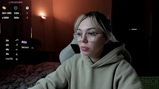 Snapshot of whoa-hoa-hoa-hoa-hoa chatting on 10-14-25, 09:15 whoa-hoa-hoa-hoa-hoa online show from 10-14-25, 09:15