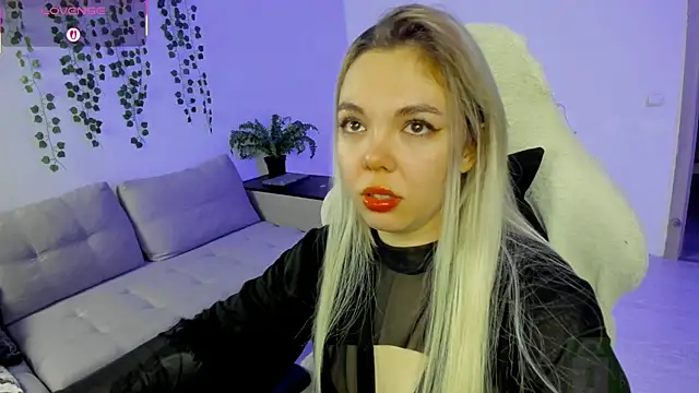 Snapshot of whoa-hoa-hoa-hoa-hoa chatting on 11-16-25, 04:23 whoa-hoa-hoa-hoa-hoa online show from 11-16-25, 04:23