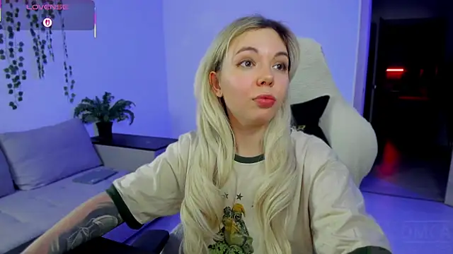 Snapshot of whoa-hoa-hoa-hoa-hoa chatting on 11-24-25, 03:12 whoa-hoa-hoa-hoa-hoa online show from 11-24-25, 03:12