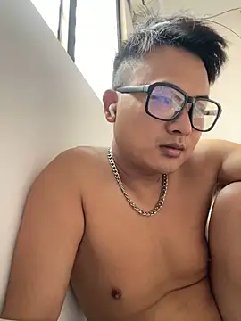 lixiaoshuai8 online show from 10-15-25, 05:07