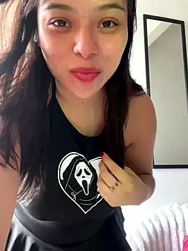 Snapshot of adry_moon666 chatting on 09-14-25, 06:18 adry moon666 online show from 09-14-25, 06:18