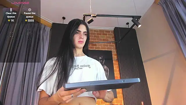 Venusflame   online show from 01-25-25, 11:55