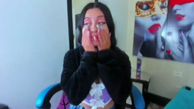 zoe connor19 online show from 12-23-25, 04:10