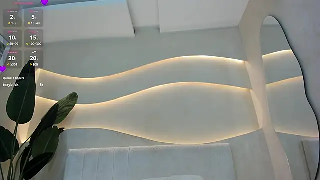 Naomi Dasilva online show from 01-10-25, 10:25