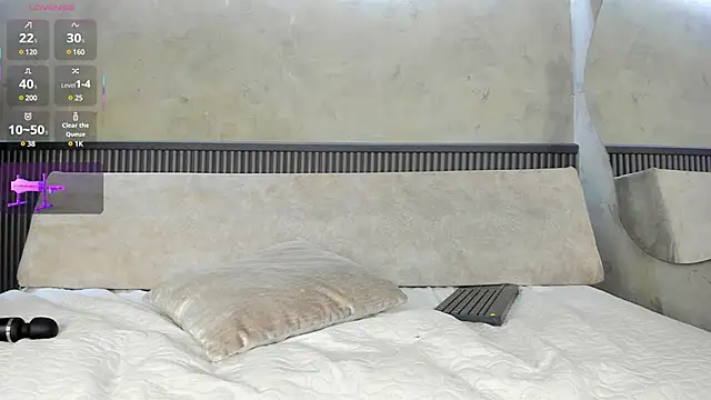 Naomi Dasilva online show from 02-19-25, 01:29