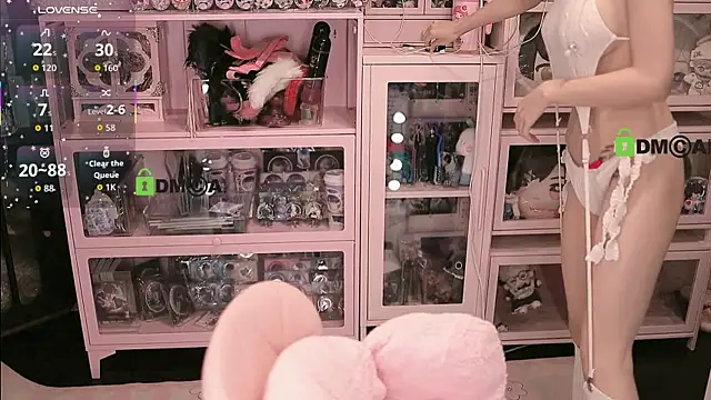 Snapshot of buluuuuuu chatting on 10-29-25, 04:31 buluuuuuu online show from 10-29-25, 04:31