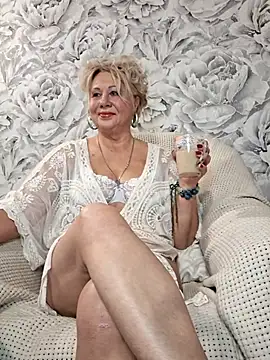 Snapshot of PALETT chatting on 11-07-25, 01:33 PALETT online show from 11-07-25, 01:33