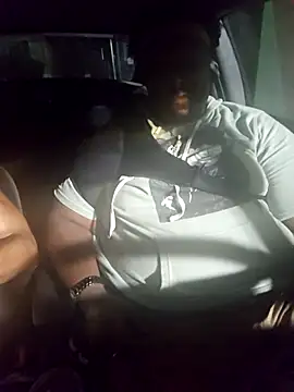 Snapshot of BigBossaNova69 chatting on 03-20-26, 08:41 BigBossaNova69 online show from 03-20-26, 08:41