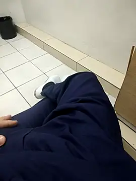 gatmoreno1 online show from 09-24-25, 04:32