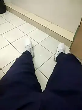 gatmoreno1 online show from 09-26-25, 04:55