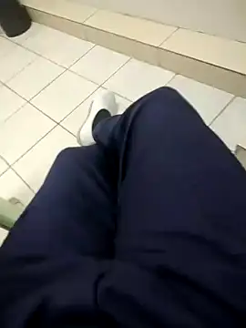 gatmoreno1 online show from 09-30-25, 05:07