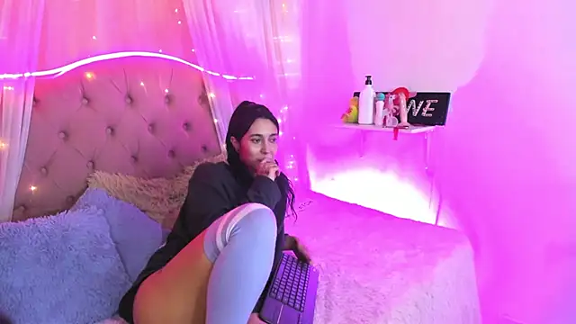  Mia  9 online show from 02-22-25, 11:57