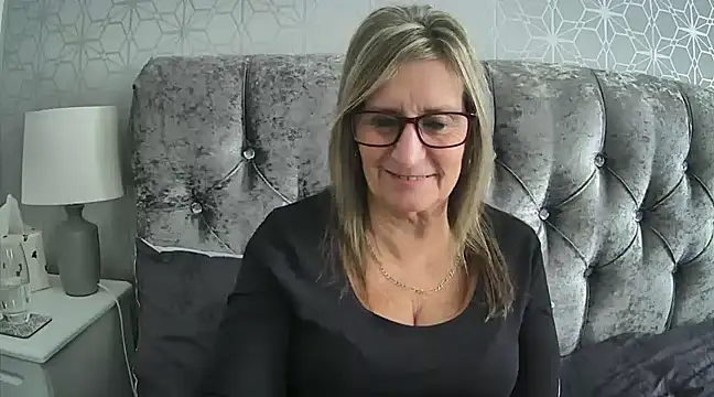 Additive Mature Linda online show from 12-02-24, 01:02