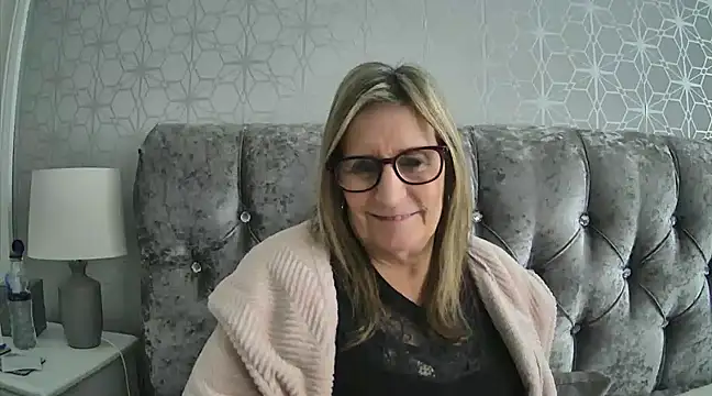Additive Mature Linda online show from 01-20-25, 02:46