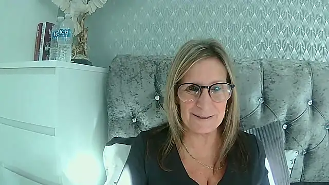 Additive Mature Linda online show from 09-21-25, 03:57