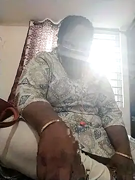 Snapshot of Pushpavathi_78 chatting on 10-09-25, 10:24 Pushpavathi 78 online show from 10-09-25, 10:24