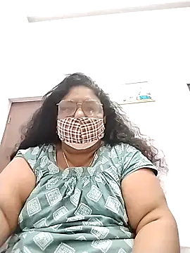 Snapshot of Pushpavathi_78 chatting on 10-28-25, 02:04 Pushpavathi 78 online show from 10-28-25, 02:04