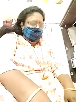 Snapshot of Pushpavathi_78 chatting on 11-13-25, 11:42 Pushpavathi 78 online show from 11-13-25, 11:42