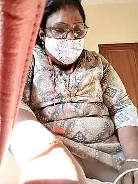 Snapshot of Pushpavathi_78 chatting on 11-21-25, 10:14 Pushpavathi 78 online show from 11-21-25, 10:14