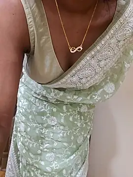 Snapshot of Tanisha789 chatting on 10-10-25, 08:08 Tanisha789 online show from 10-10-25, 08:08