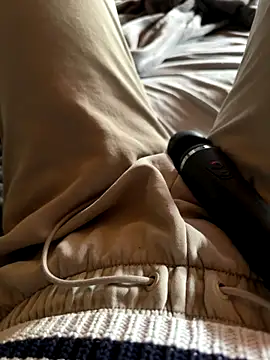 Ana-05 online show from 10-12-25, 10:36