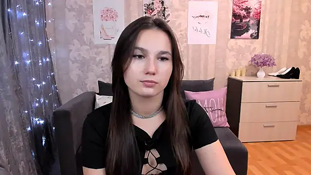 MilaDaisen online show from 09-26-25, 02:21
