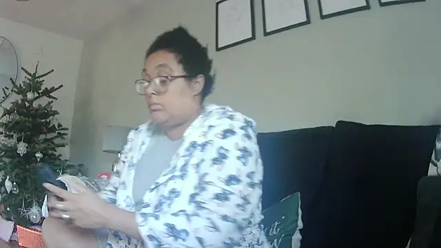 vanilla chocolate23 online show from 12-02-25, 10:42