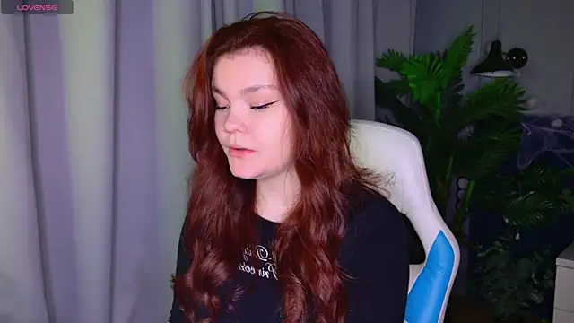 Snapshot of EnnySunrise chatting on 10-17-25, 06:54 EnnySunrise online show from 10-17-25, 06:54