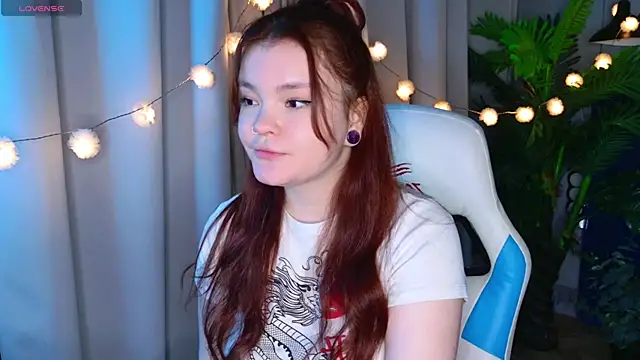 Snapshot of EnnySunrise chatting on 10-18-25, 06:52 EnnySunrise online show from 10-18-25, 06:52