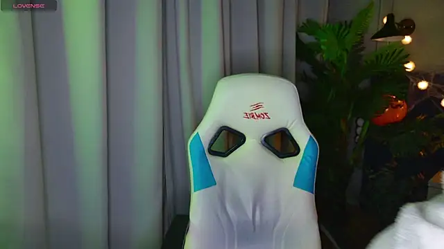 Snapshot of EnnySunrise chatting on 10-23-25, 06:50 EnnySunrise online show from 10-23-25, 06:50