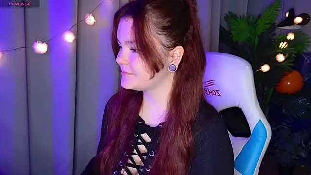 Snapshot of EnnySunrise chatting on 10-25-25, 06:57 EnnySunrise online show from 10-25-25, 06:57