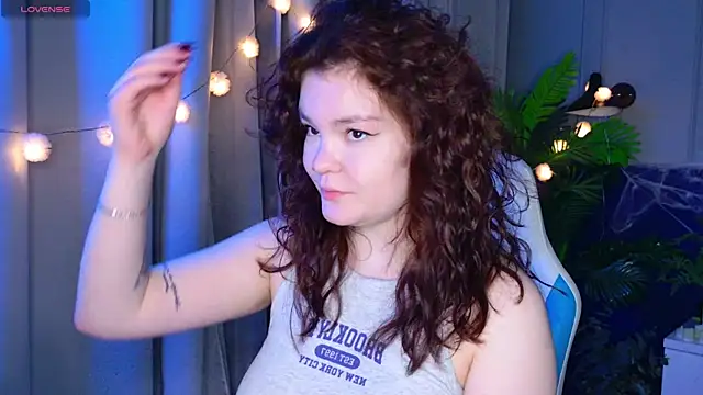 Snapshot of EnnySunrise chatting on 11-11-25, 07:14 EnnySunrise online show from 11-11-25, 07:14