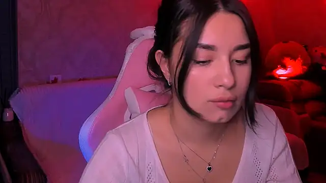 Swee Alicee online show from 11-26-25, 07:37