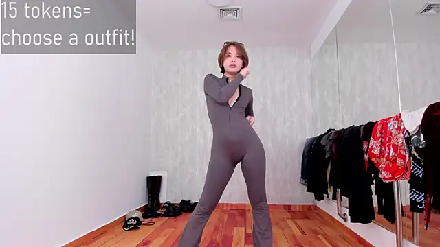 Hellen coy online show from 01-30-25, 04:55
