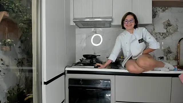 Hellen coy online show from 02-09-25, 06:47