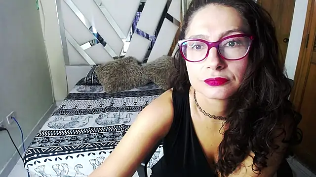 marilynetthan online show from 01-25-25, 01:08