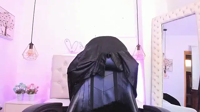 Zoeth Ruiz online show from 02-06-25, 06:24