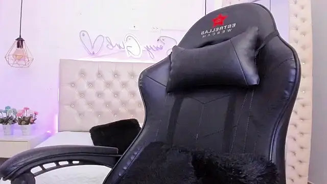 Zoeth Ruiz online show from 02-11-25, 03:51