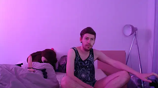 Snapshot of jonny-bisexual chatting on 12-20-24, 12:19 jonny-bisexual online show from 12-20-24, 12:19